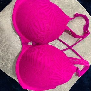 Brand New Victoria’s Secret Bra
